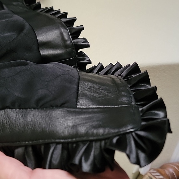 ST. JOHN COLLECTION BY MARIE GRAY Leather Jacket with Satin Ruffled Edges Sz 14 - Picture 10 of 16
